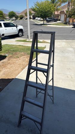 Aluminum 6’ ladder