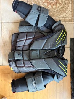 Bauer hyperlite goalie chest protector