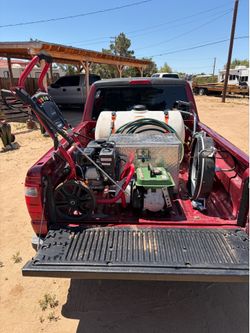 Mobile pressure washing machine