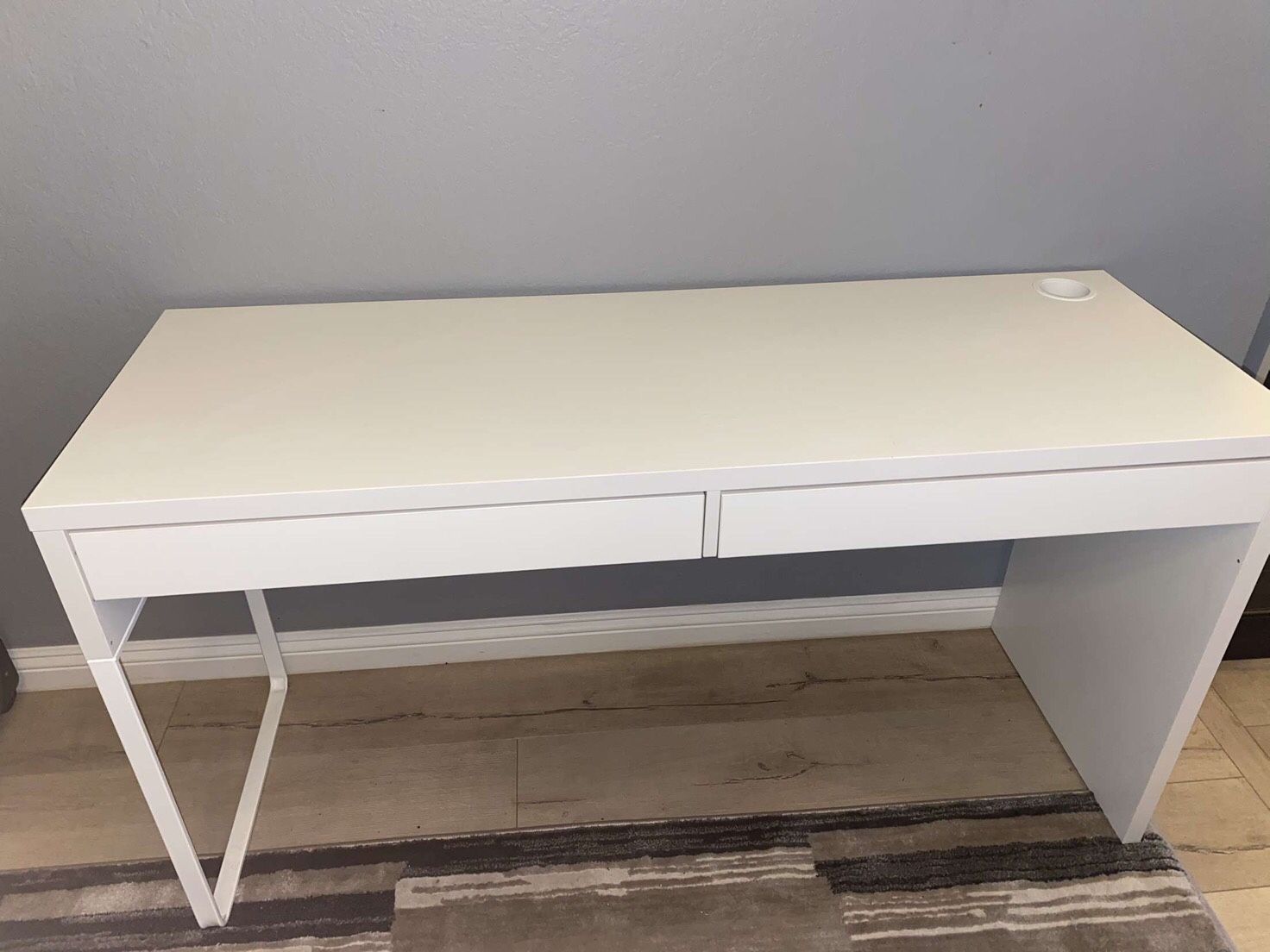 IKEA Micke Desk