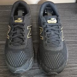 New Balance Fresh Foam Arishi V2 - Wm(Sz 7.5)
