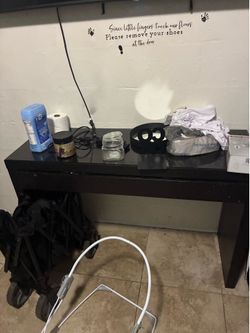 FREE DESK