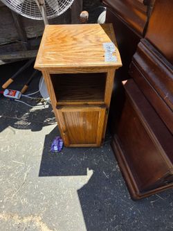 Side cabinet