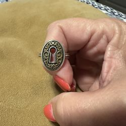 James Avery keyhole Ring-Retired Design