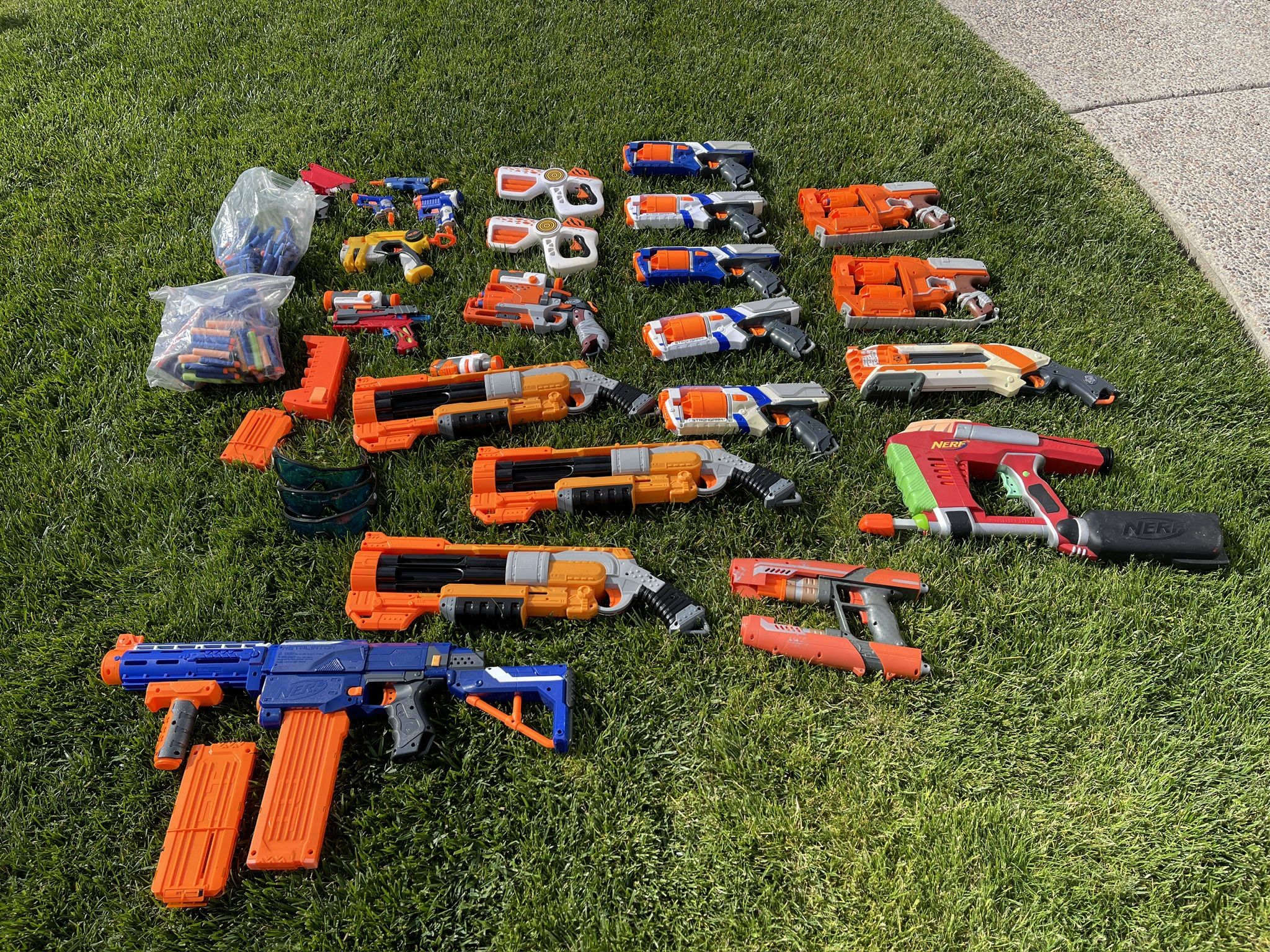 20+ Assorted Nerf Guns