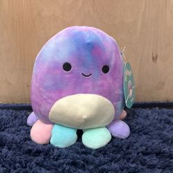 Squishmellow- Mary