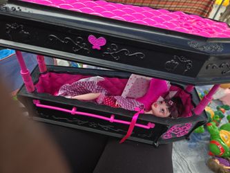 3 Monster High Coffins