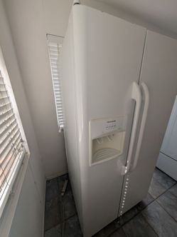 Frigidaire Side-by-Side Refrigerator