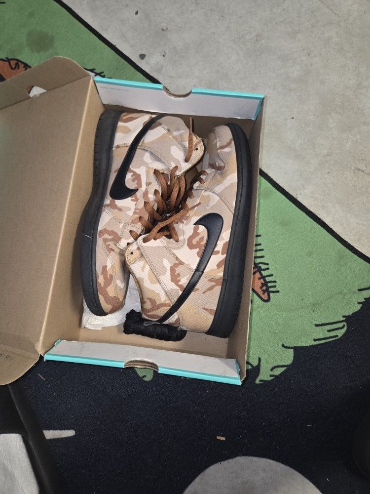 Desert Camo Nike Dunk High Size 13