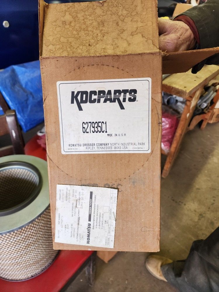 New Dresser / Komatsu Air Filter Set (Primary & Secondary) - 627934C1