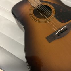Yamaha Standard Acoustic Guitar - Excellent Condition 