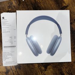 Brand New AirPod Max ( Sky Blue )