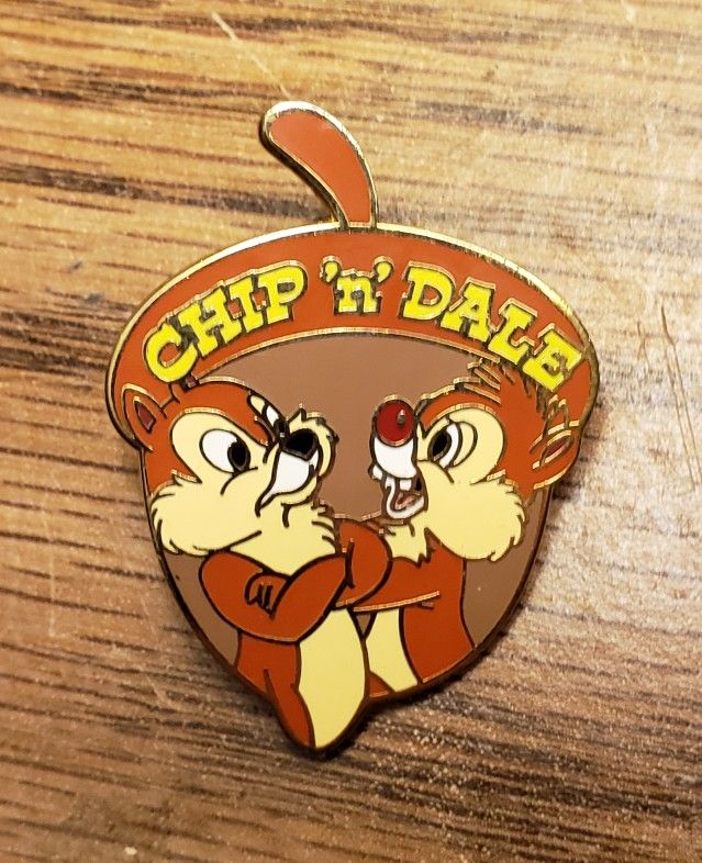 Disney Official Trading Pin - Chip 'n' Dale in an Acorn, Walt Disney World 