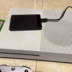 Xbox1 With Storage, Wireless Remotes, Games