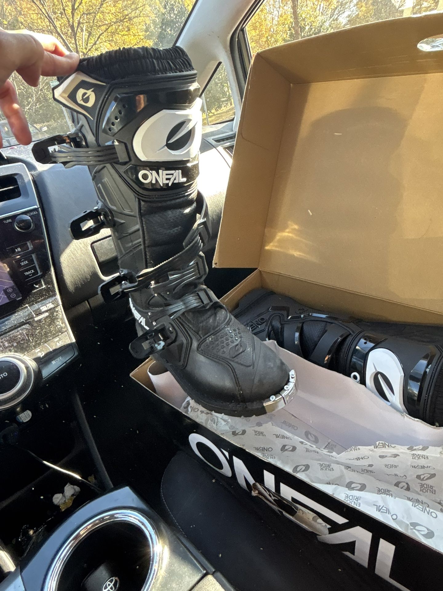 mx o’neil boots size 8