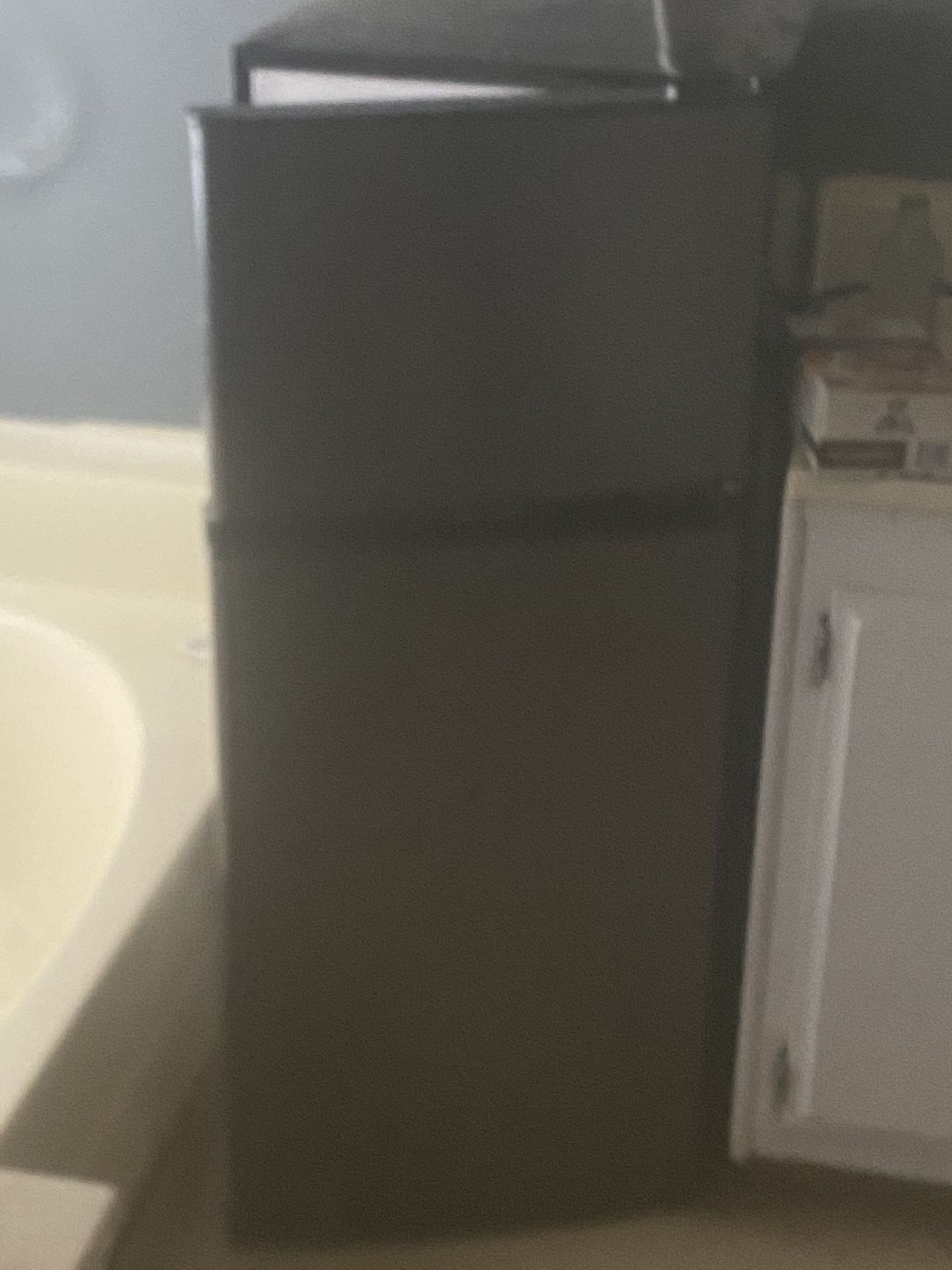 Mini fridge frigidaire