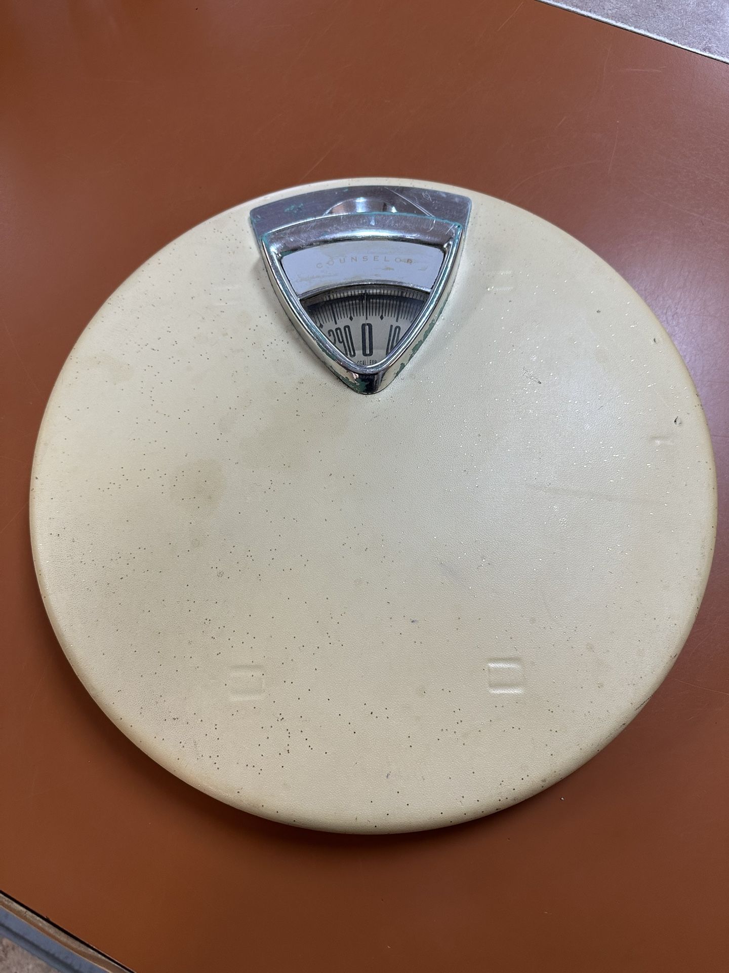 Vintage Yellow 1950’s Bathroom Scale *works*