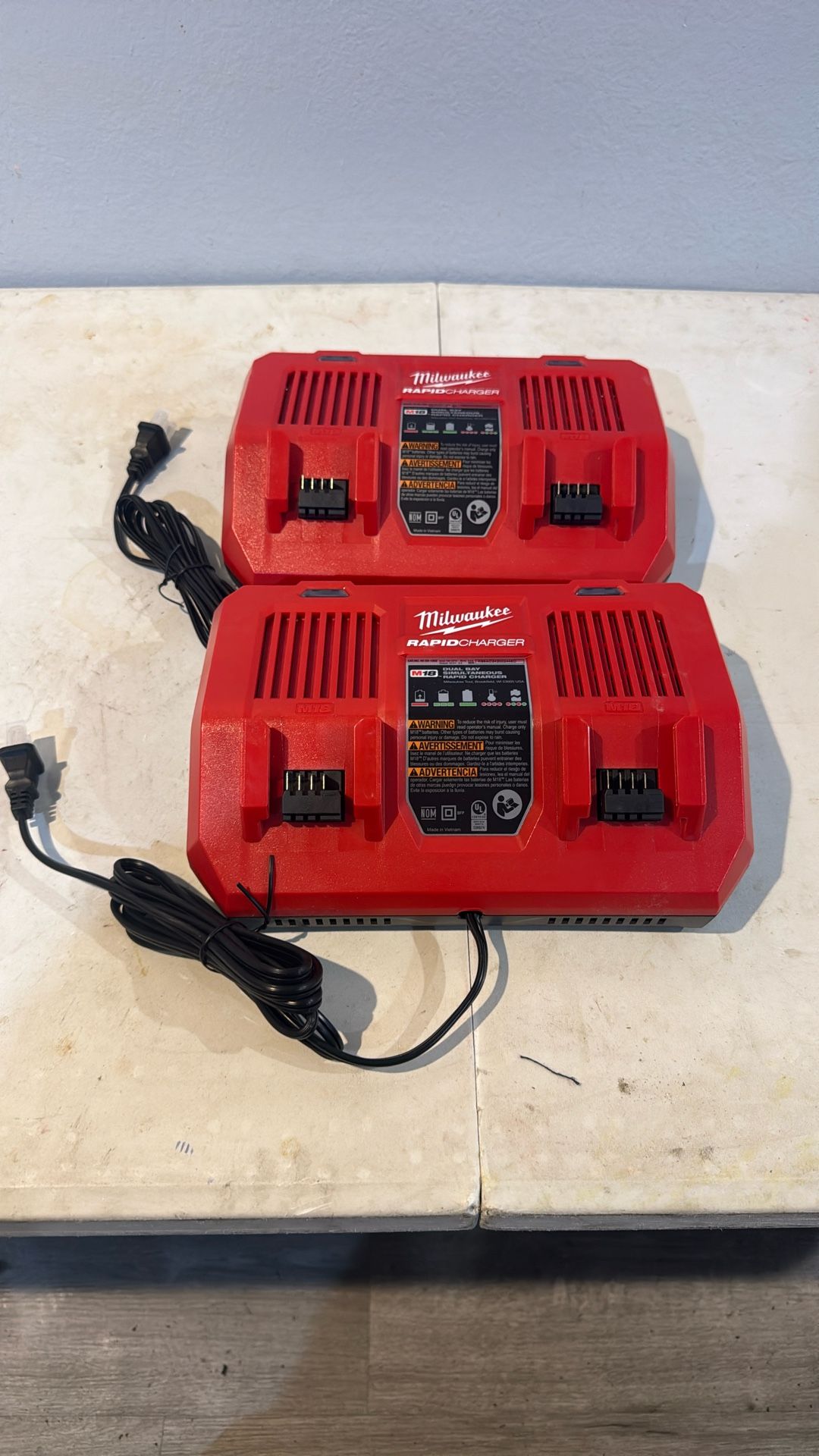 New Milwaukee M18 Dual Bay Rapid Battery Charger 