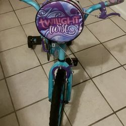Dynacraft Twilight Twist 16" Girls Bike