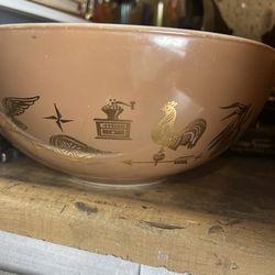 Antique Pyrex Vintage Mixing Bowl