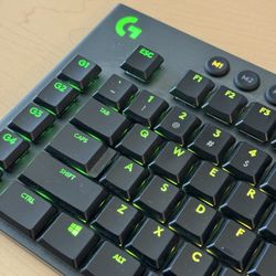 Logitech G915 Wireless (Clicky) Keyboard