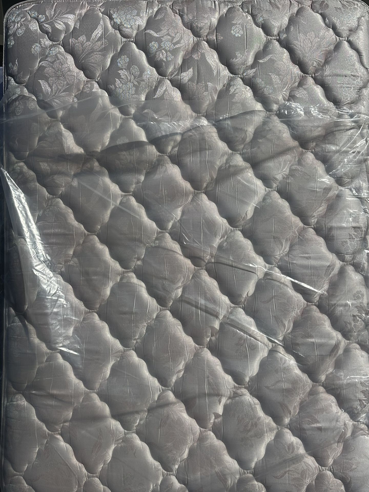 Queen Mattress and box spring 