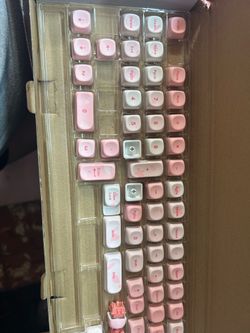 Pink floral keycaps w/ switches