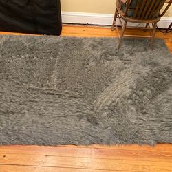High-End Grey Feaux Fur Shag Rug