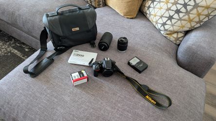 Nikon D3500 Camera package