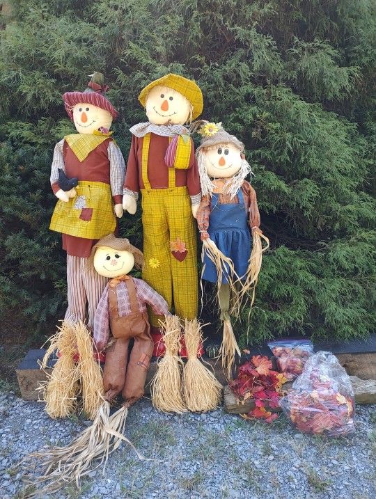 Scarecrow Family