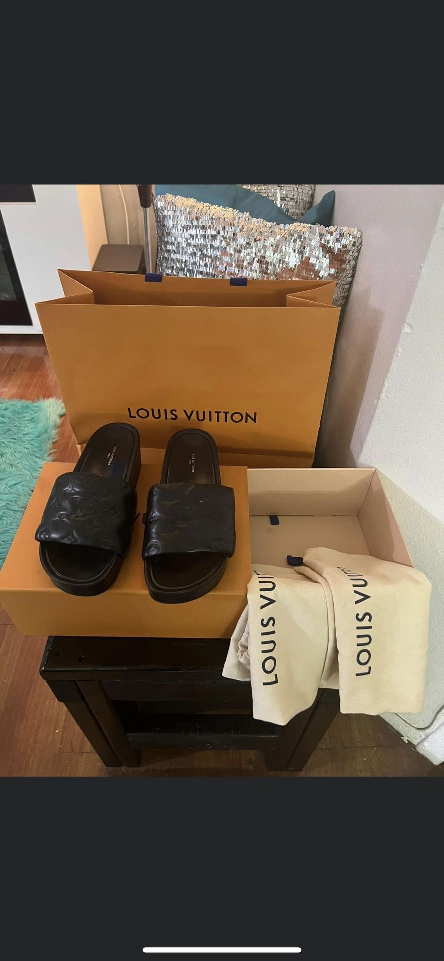 Louis Vuitton Sandals