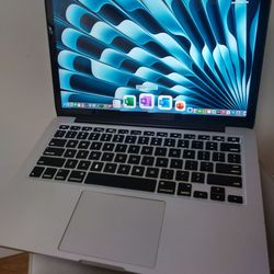 Apple MacBook Pro 13 Retina, logic pro Final Cut Pro office 365 + more $280