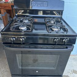 Gas Stove GE 30” Wide