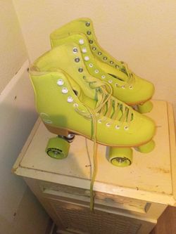 C Seven Roller Skates