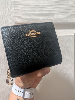 LIKE NEW COACH WALLET