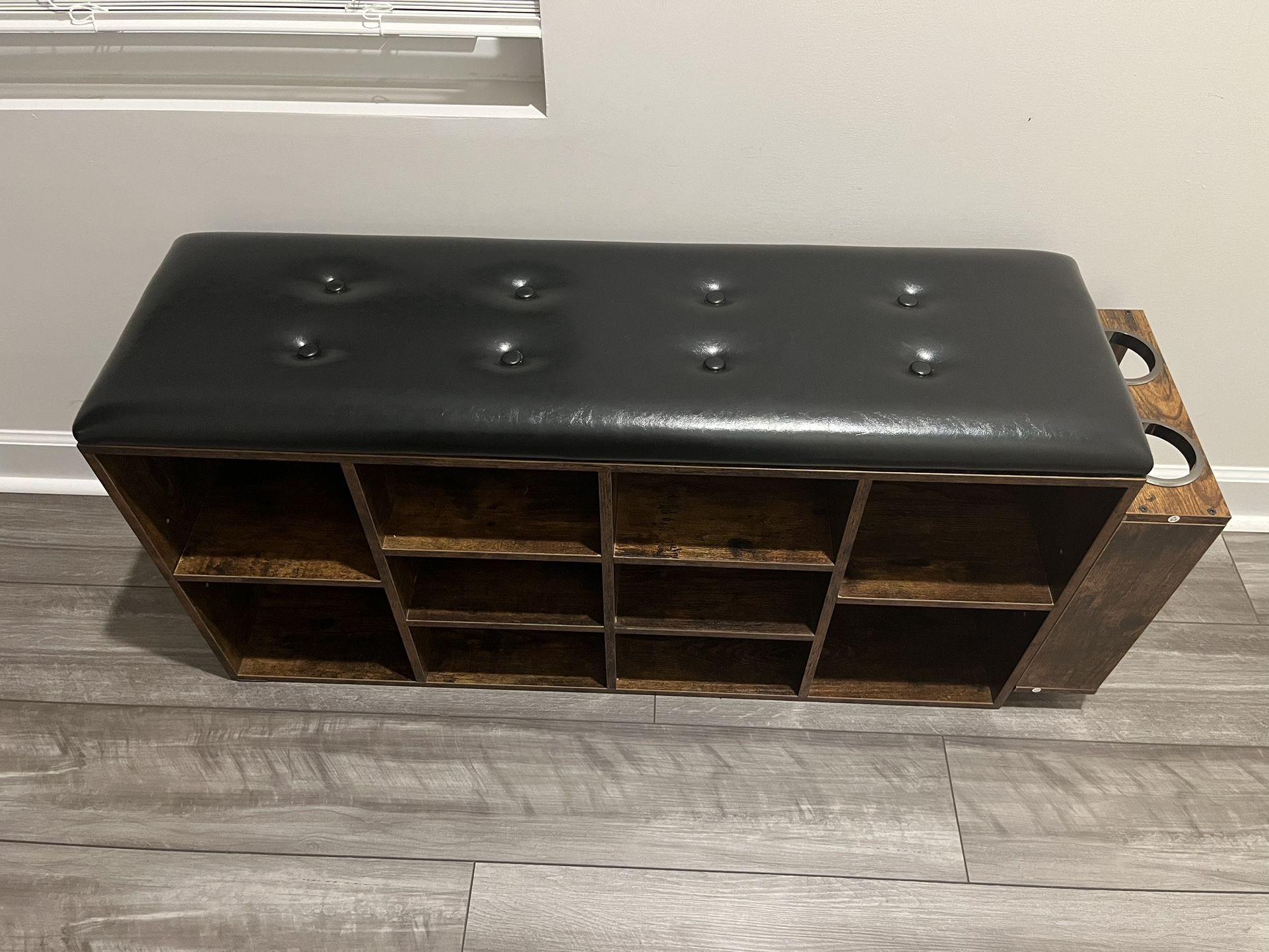 Shoe Stand with Leather Cushion