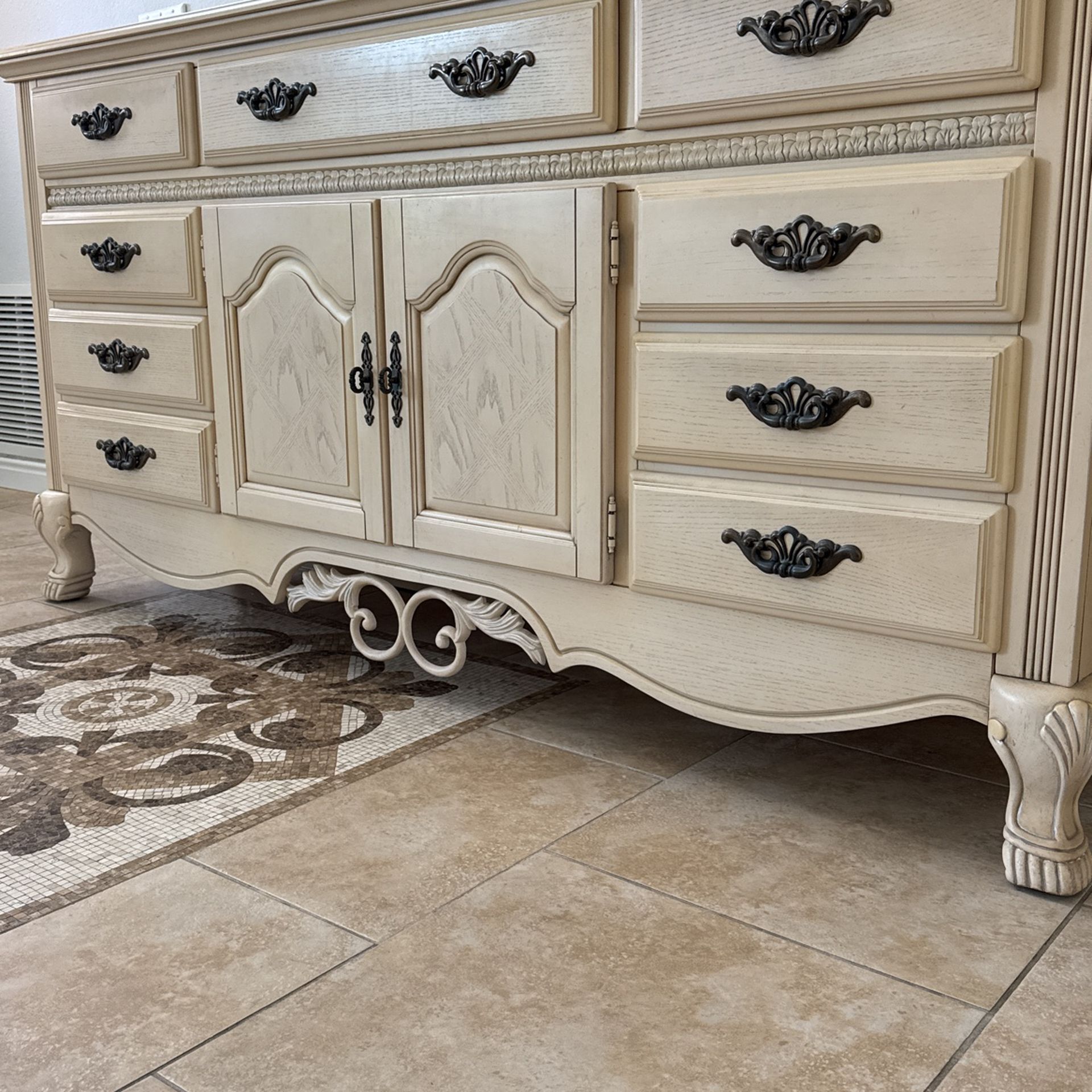 Dresser, Mirror & Queen Post Bed $450!!!