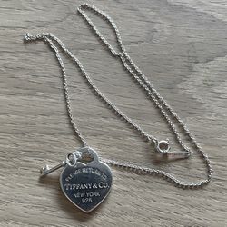 Tiffany & Co. Sterling Silver Return to Tiffany Heart Tag & Key Necklace