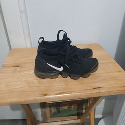 Air Max women size 5