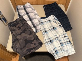 Men’s short bundle size 40