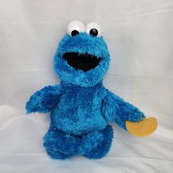 Hasbro Sesame Street talking Cookie Monster 15" Plush . 