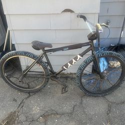 Wheelie bike NEED GONE FAST VERY NEGOTIABLE