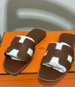 Hermes “Oran” Sandal