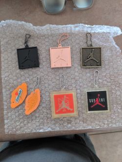 Air Jordan Authentic Hang Tag Keychain Lot Pinnacle Metal Set Supreme Neymar Gatorade