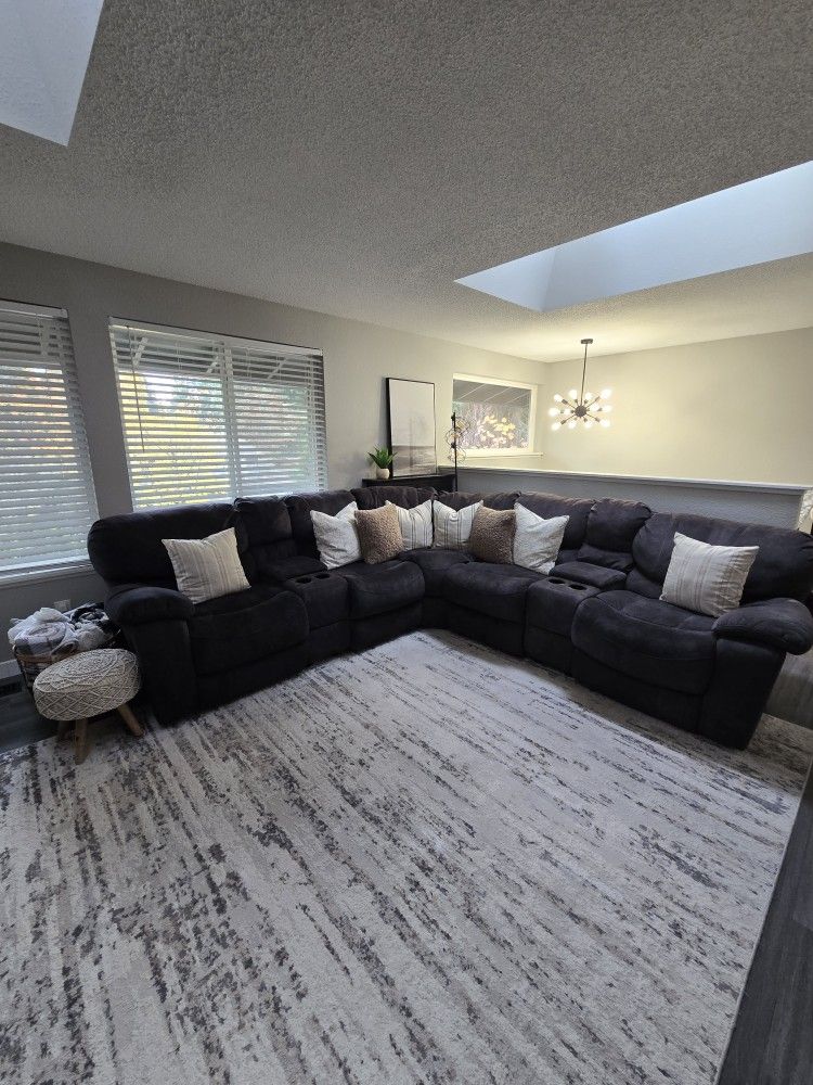 Recliner Sectional
