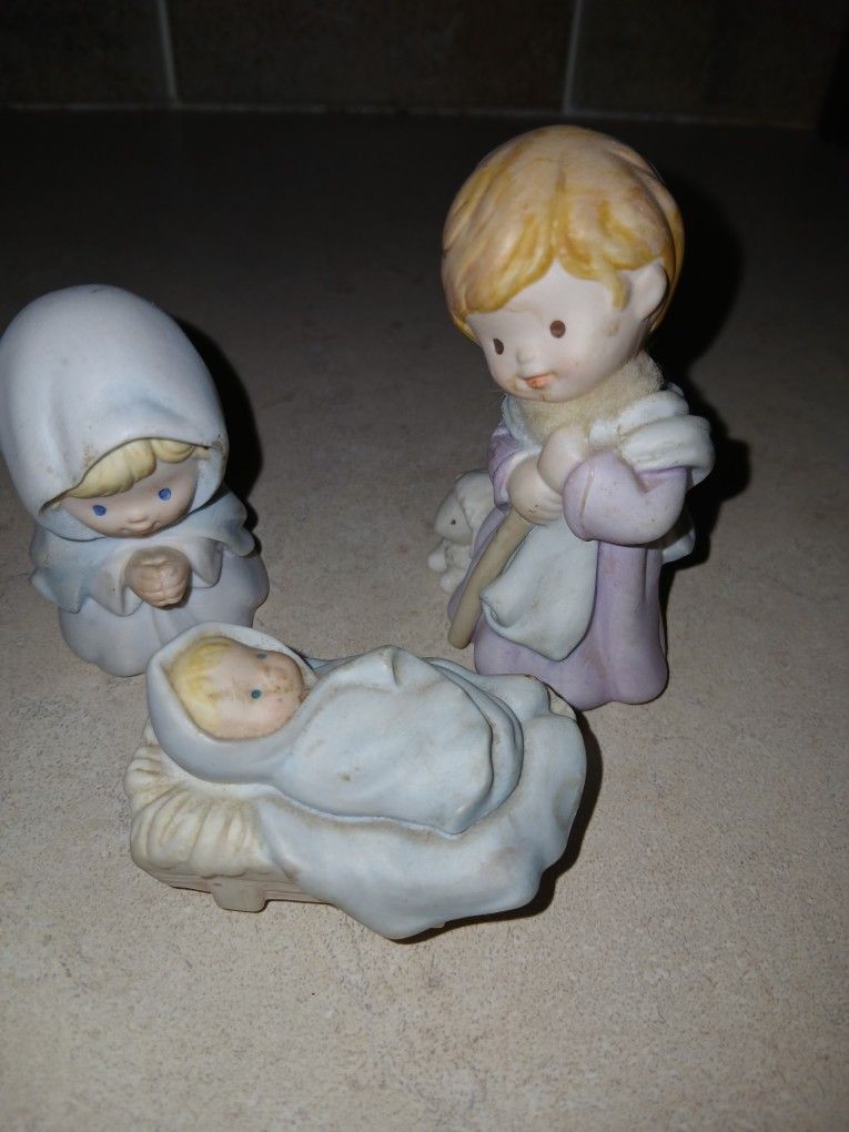 Avon nativity 1986