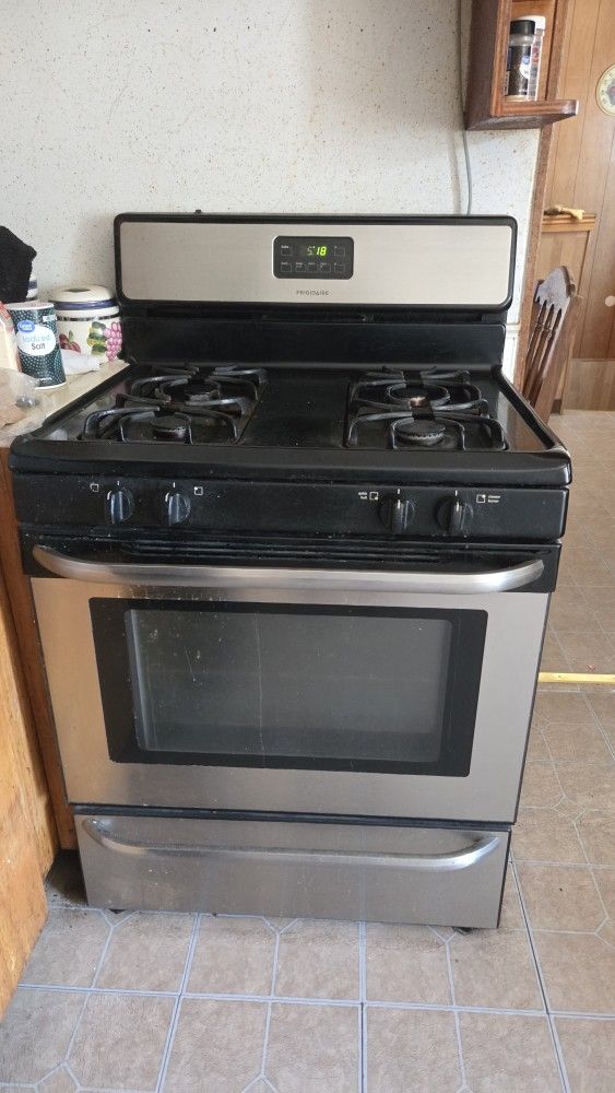 Gas stove