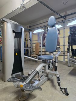 Hoist bicep machine