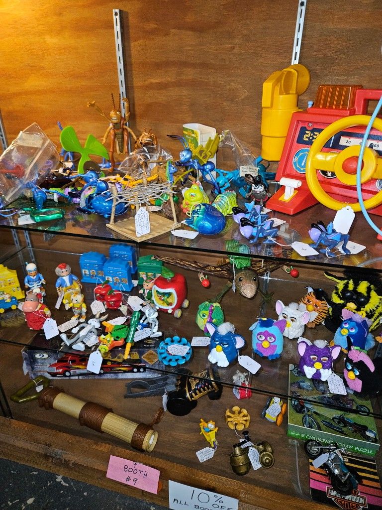 Toy's, Antiques, Jewelry, Furniture, Pokémon, Wallets,Clothing, 