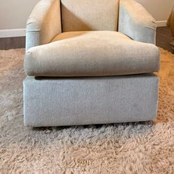 Swivel Armchair 
